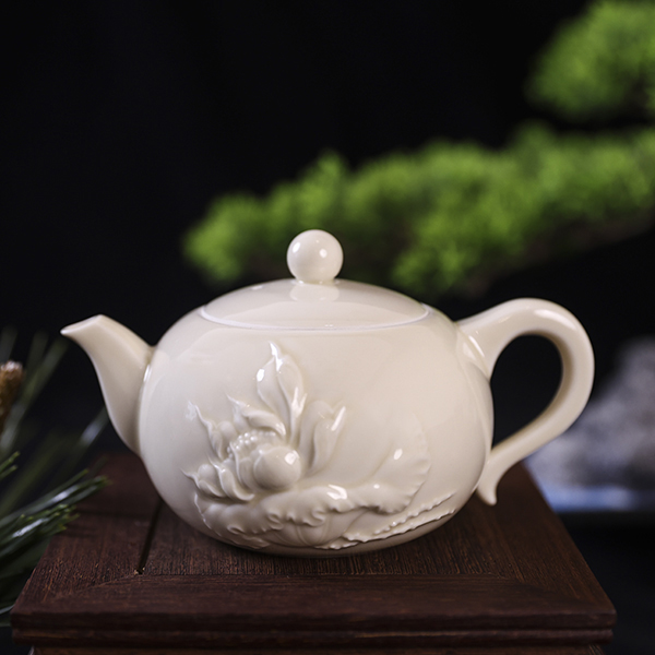 大宋定窑白瓷茶壶——荷香壶
